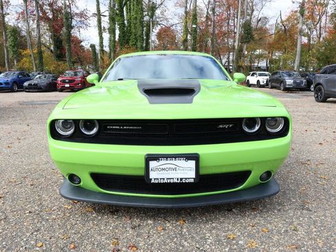 Used 2015 Dodge Challenger SRT w/ Technology Group image 8
