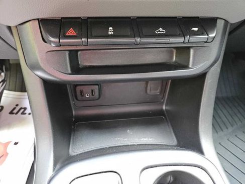 Used 2019 Chevrolet Colorado W/T w/ WT Convenience Package RWD image 19
