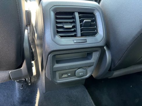 Used 2019 Volkswagen Tiguan S image 25