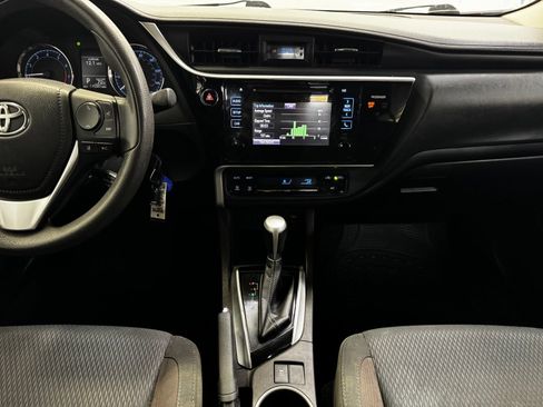Used 2017 Toyota Corolla LE FWD image 14