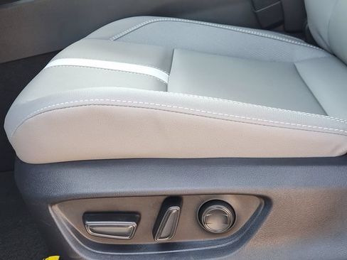 New 2026 Toyota Camry SE FWD image 22