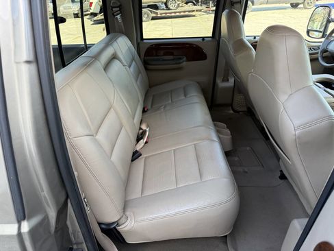 Used 2002 Ford F350 2WD Crew Cab DRW Super Duty image 19