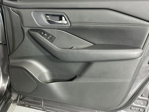 Certified 2025 Nissan Rogue SV w/ SV Premium Package FWD image 31