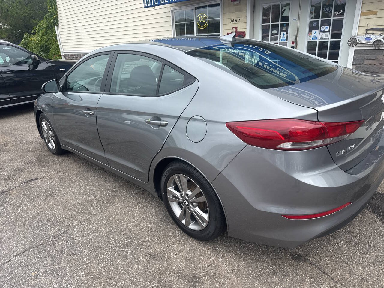 Used 2017 Hyundai Elantra Value Edition FWD image 11