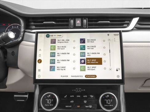 New 2024 Jaguar XF R-Dynamic SE AWD/4WD image 7