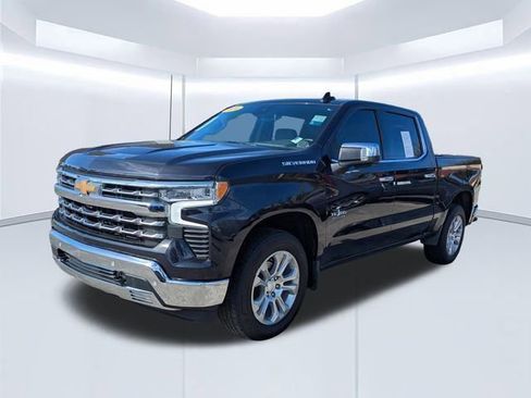 Used 2024 Chevrolet Silverado 1500 LTZ RWD image 8