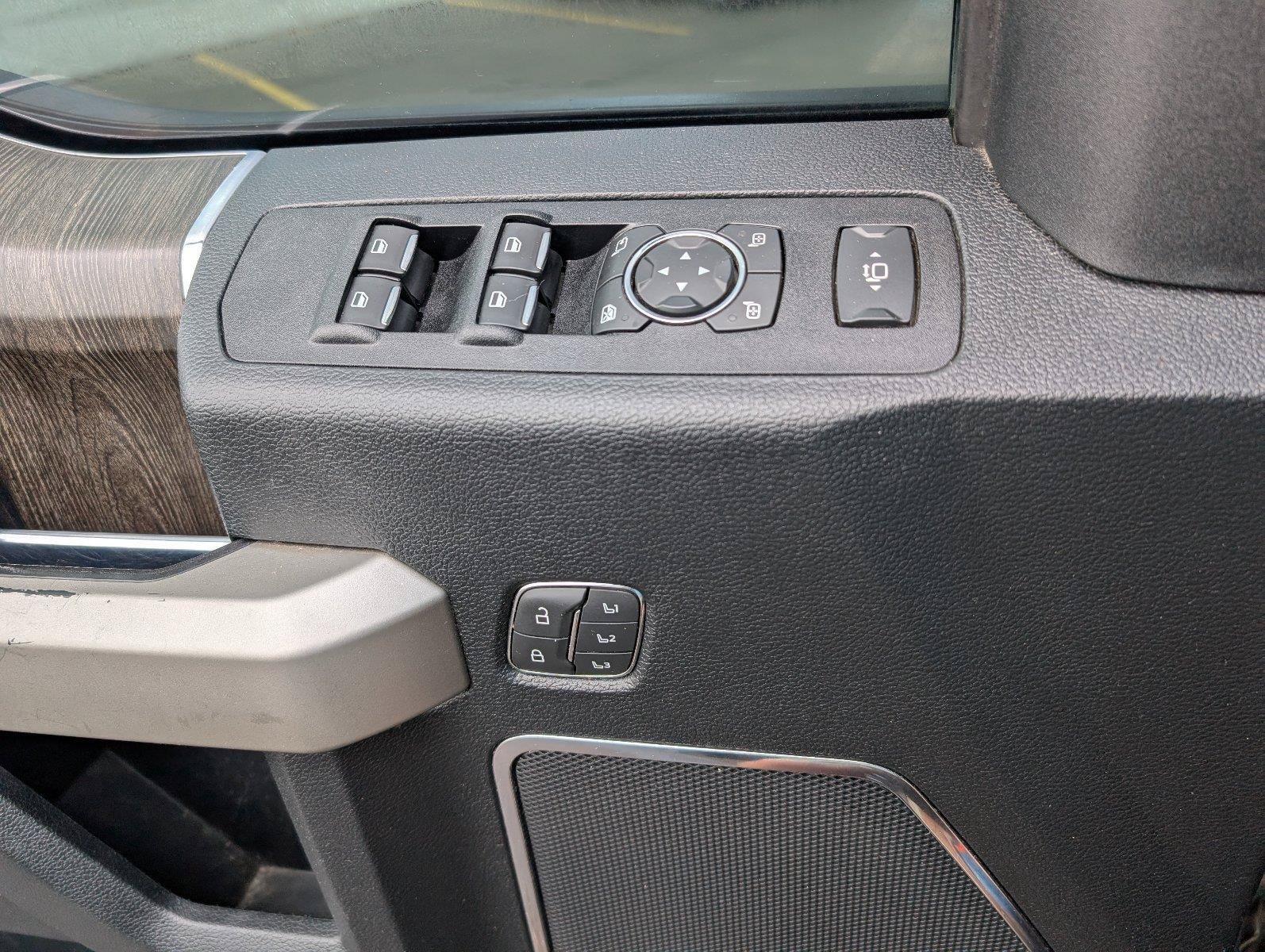Used 2020 Ford F250 Lariat w/ Tremor Off-Road Package AWD/4WD image 19