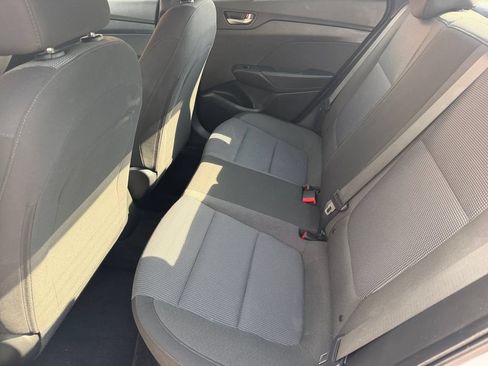 Used 2021 Hyundai Accent SE FWD image 13