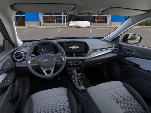 New 2026 Chevrolet Trax LT w/ Driver Confidence Package image 15