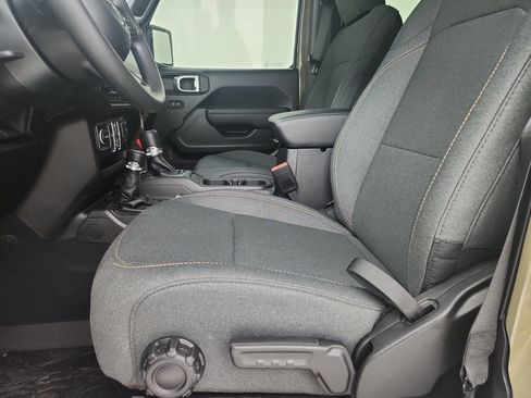 New 2026 Jeep Gladiator Sport AWD/4WD image 20