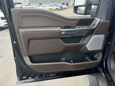 Used 2025 Ford F250 King Ranch w/ Chrome Package image 31