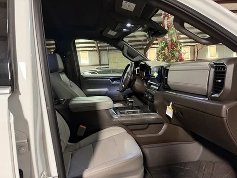 Used 2024 Chevrolet Silverado 1500 LTZ image 11