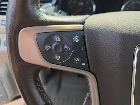 Certified 2019 GMC Yukon XL Denali w/ Denali Ultimate Package AWD/4WD image 18