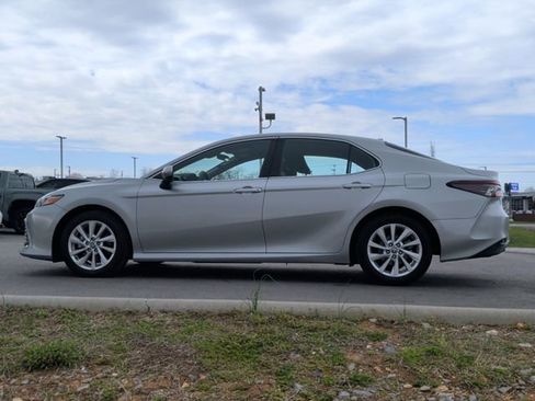 Used 2023 Toyota Camry LE image 2