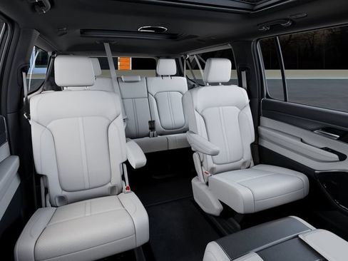 New 2026 Jeep Grand Wagoneer L 4WD w/ Premium Group I image 15