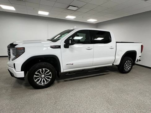 Used 2023 GMC Sierra 1500 AT4 w/ Technology Package AWD/4WD image 7