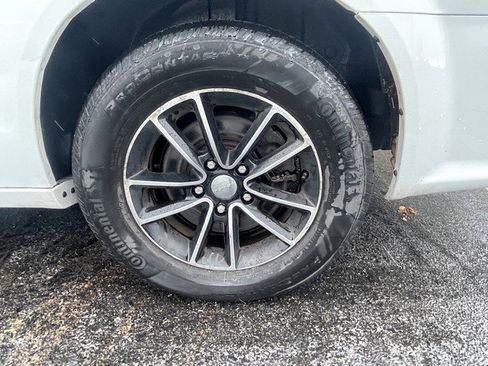 Used 2015 Dodge Grand Caravan SXT w/ Blacktop Package image 6