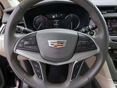 Used 2021 Cadillac XT5 Premium Luxury image 17