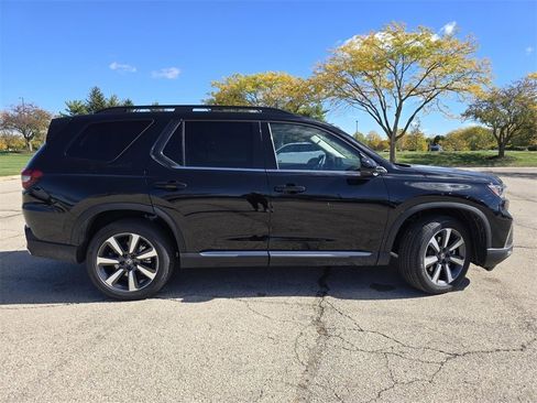 New 2025 Honda Pilot Touring image 23