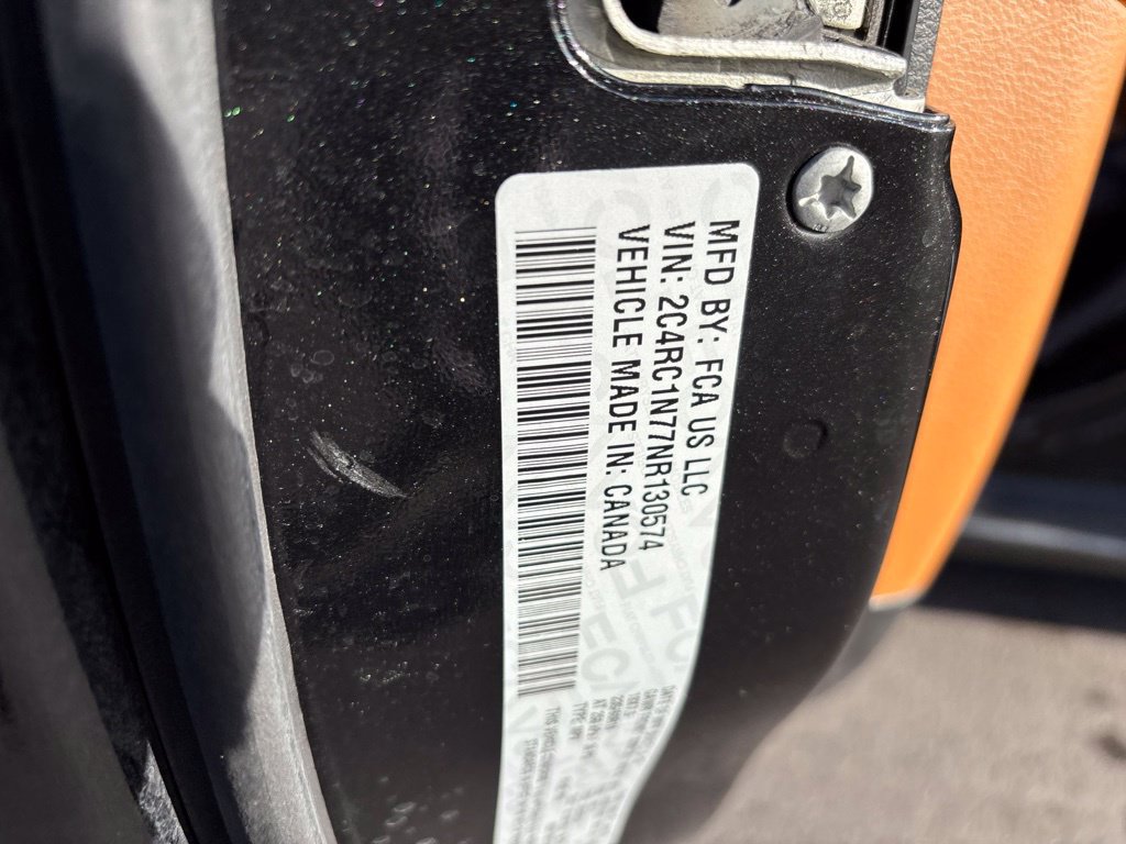 Used 2022 Chrysler Pacifica Pinnacle FWD image 7
