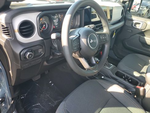 Used 2026 Jeep Wrangler Sport AWD/4WD image 8
