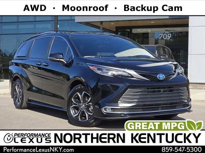 Used 2025 Toyota Sienna Platinum