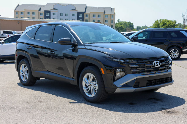 New 2026 Hyundai Tucson SE FWD image 1