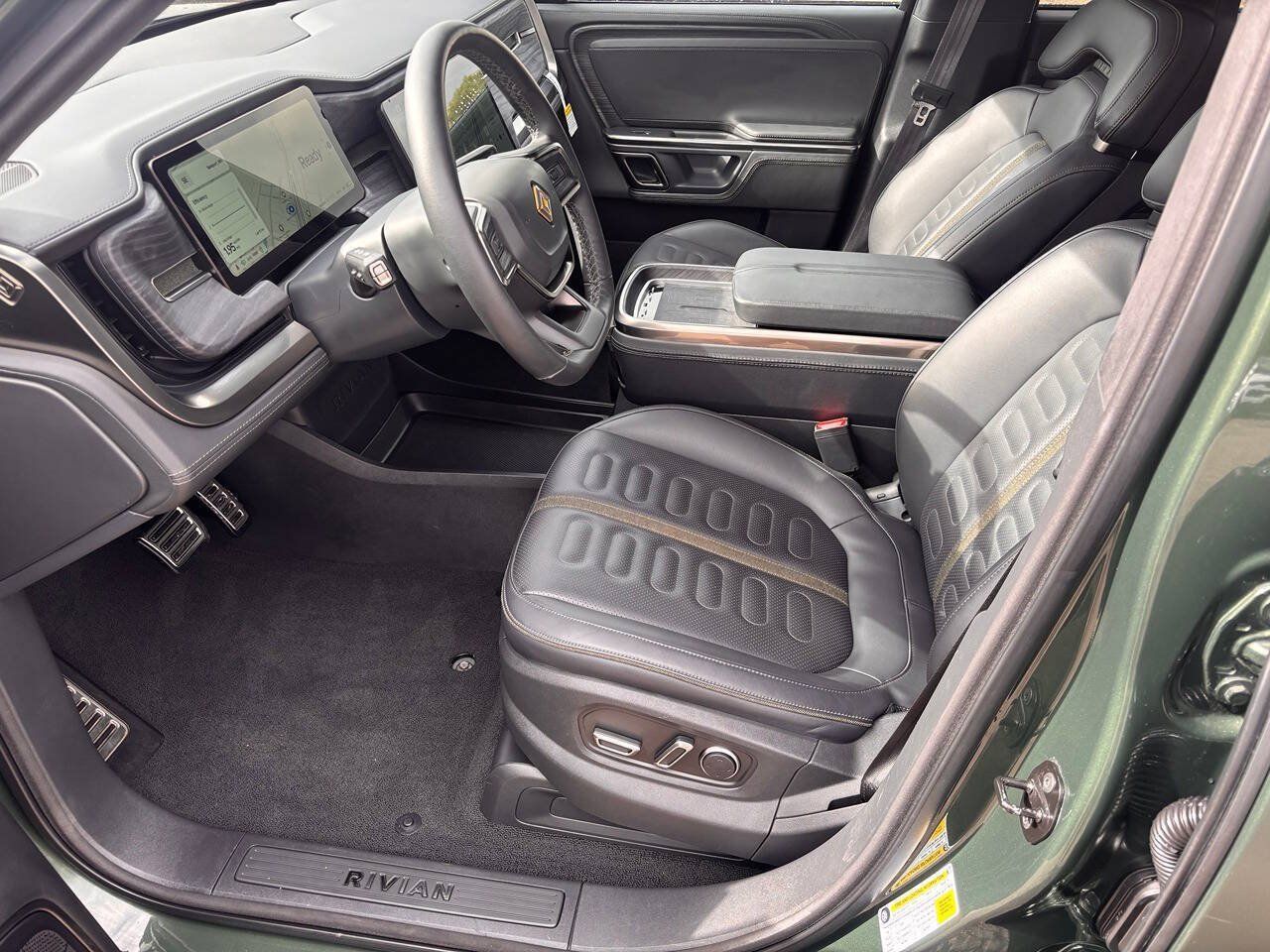 Used 2024 Rivian R1S Adventure Dual AWD/4WD image 9