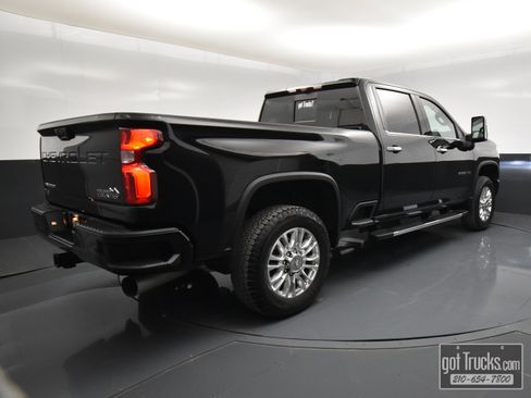 Used 2020 Chevrolet Silverado 2500 High Country w/ Z71 Off-Road Package image 44