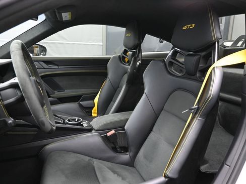 Certified 2024 Porsche 911 GT3 RWD image 5