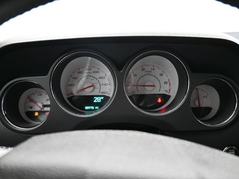 Used 2012 Dodge Challenger R/T image 19