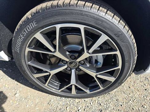 New 2026 Audi Q3 quattro 2.0T image 9