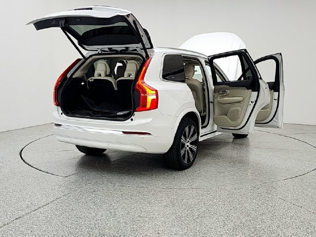 Certified 2025 Volvo XC90 T8 Ultra w/ Protection Package AWD/4WD image 11