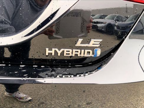 Used 2023 Toyota Camry LE image 11