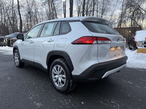 Used 2022 Toyota Corolla Cross L image 7