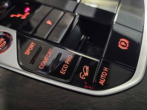 Used 2024 BMW X5 M60i image 21