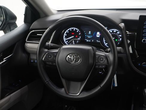 Used 2023 Toyota Camry SE image 14