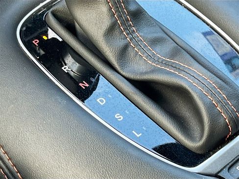 Used 2025 Honda HR-V Sport image 16