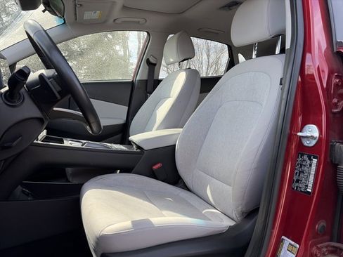 Used 2023 Hyundai Kona SEL image 16