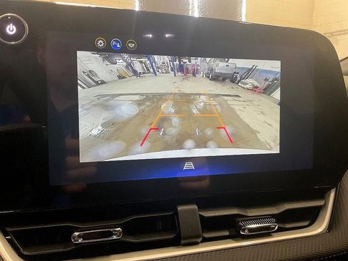 New 2026 Chevrolet Equinox LT w/ Convenience Package II image 10