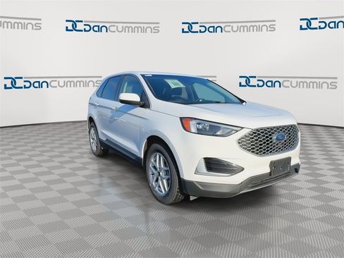 Used 2024 Ford Edge SEL image 3