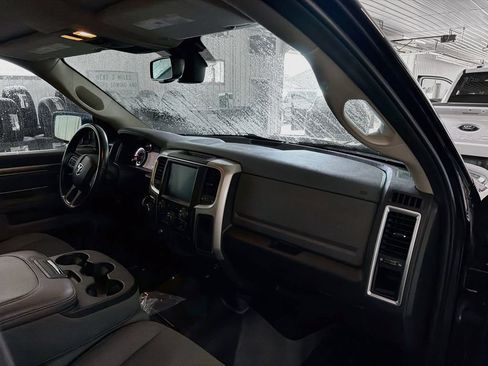 Used 2017 RAM 1500 Classic SLT w/ SLT Plus D←cor Group AWD/4WD image 12