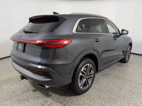 Certified 2025 Audi Q5 Premium Plus w/ Premium Plus image 7