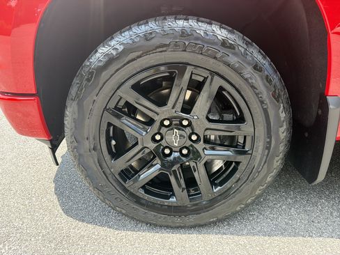 Certified 2023 Chevrolet Silverado 1500 RST w/ Z71 Off-Road Package AWD/4WD image 12