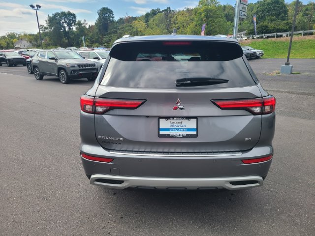 Used 2023 Mitsubishi Outlander SE AWD/4WD image 4