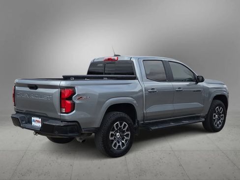 Used 2024 Chevrolet Colorado Z71 w/ Z71 Convenience Package 2 image 8
