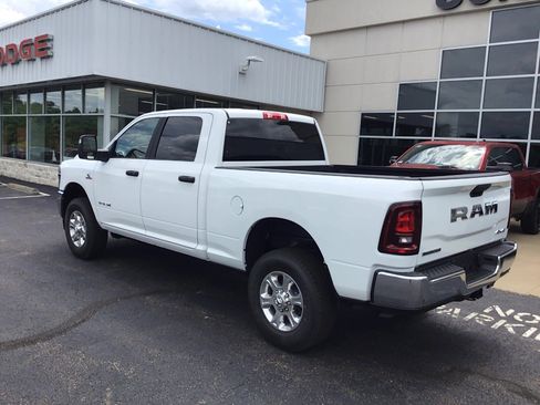 New 2026 RAM 2500 Big Horn AWD/4WD image 6