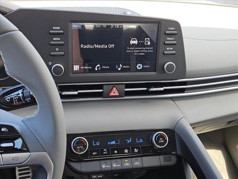 New 2025 Hyundai Elantra Sport image 12