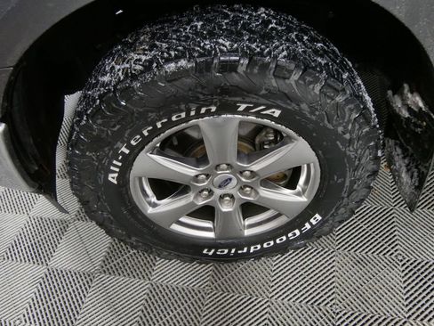 Used 2018 Ford F150 XLT w/ Equipment Group 302A Luxury image 9