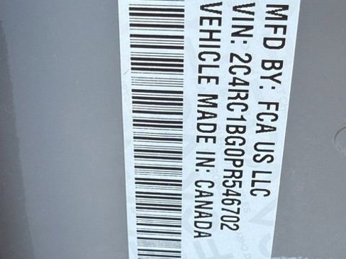 Used 2023 Chrysler Pacifica Touring-L image 24